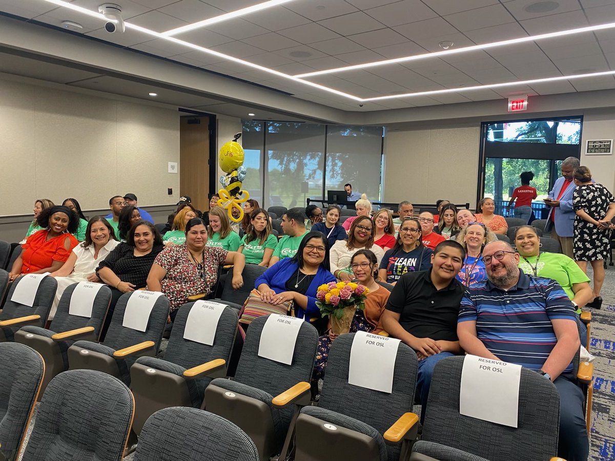 Dr. Rochelle Danise Heslip tweet media