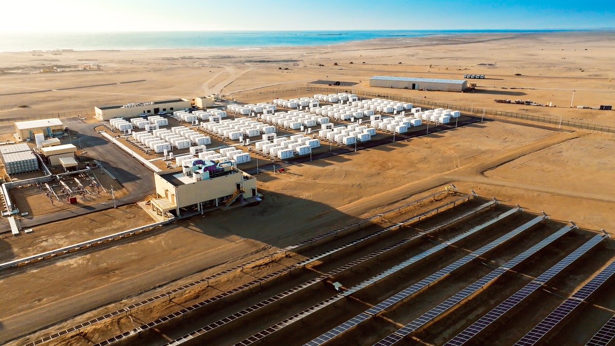 huawei_power's tweet photo. 🎊The world's largest photovoltaic-energy storage microgrid station has begun supplying power to The #RedSea destination. This marks the world's first 100% clean energy-powered city.✨
Learn more: https://t.co/yrQe4BiU2T
#RedSeaProject #Sustainability #HuaweiInnovation #winwin https://t.co/ny3Qvb5jV3