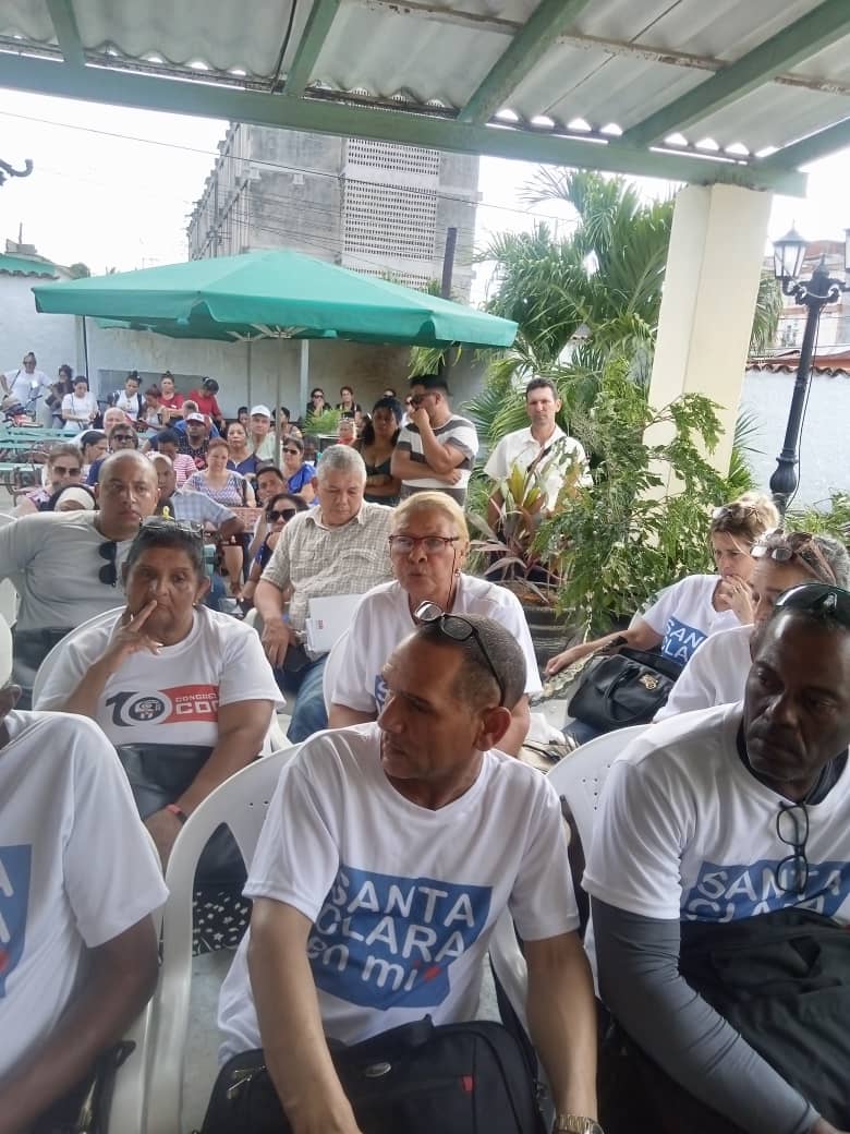 HomeroAcostaA's tweet photo. Excelente encuentro en el Consejo Popular "El Condado", municipio #SantaClara, con delegados de la asamblea municipal,  representantes de organizaciones de masa y entidades administrativas.
Positivas experiencias de participación y control popular. #PoderPopular https://t.co/IKovFkxcB2