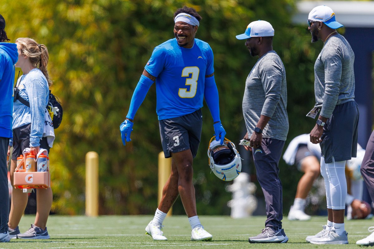 coachjordan03's tweet photo. Thanks to the @chargers for the Bill Walsh Internship Opportunity. It was a great experience and I learned a lot. https://t.co/eyLD1NasHt