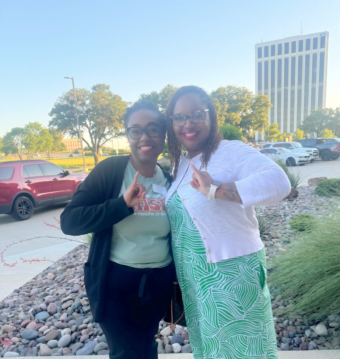 Dr. Rochelle Danise Heslip tweet media