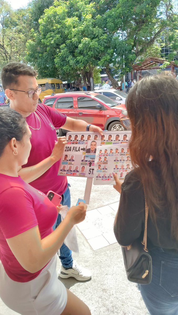 pahenryj's tweet photo. Hoy, en la Av. Manaure de Coro, nos movilizamos los jóvenes de los distintos partidos @JovenesConVzla_ para guiar sobre el voto presidencial del #28Julio2024

Juntos, como juventud, fortalecemos la unidad por una Venezuela llena de oportunidades. #EdmundoPatodoelmundo #Unidad https://t.co/sQ6QCL6QnN