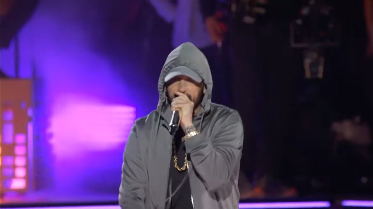 Shadyind's tweet photo. Eminem &amp; Jelly Roll performed "Sing For The Moment"🔥🔥🔥 https://t.co/uPewEEaUrx