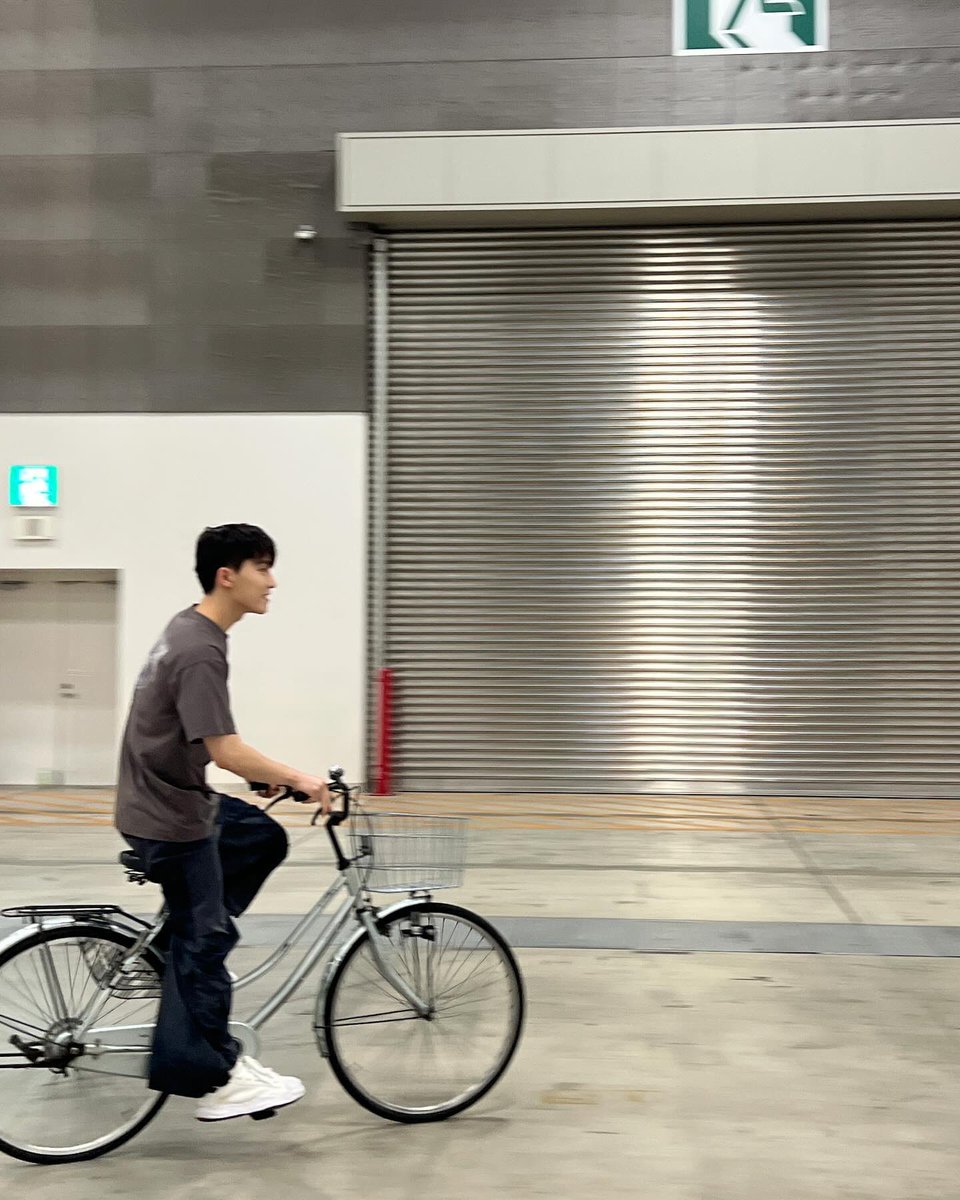 feat.dino 🚲🩶 #디노