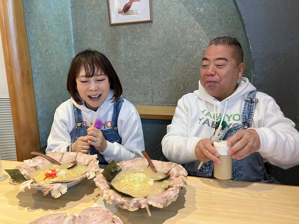 tvtokyo_degawa's tweet photo. こんにちはッ🍉✨✨

無事に明日の放送分も完成しました🌈💫

仲良しの鬼奴さん＆初登場のノンスタ井上さんと！！🛵💨
絶景の日本海沿いをズズーッと新潟を横断の旅🏖️☀️

とっても良いお天気で、最高に楽しい撮影でしたッ🍉♨️
みんな笑顔で幸せ✨
ぜひぜひ、見た方も笑顔になっていただけますと〜🌈 https://t.co/t5IdZwpblW