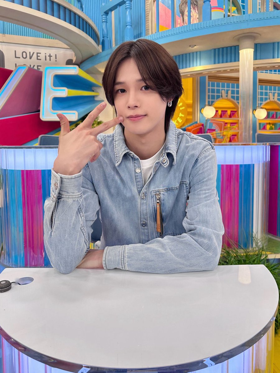 andTEAMofficial's tweet photo. [#今日のandTEAM] 240607
@ TBS系『ラヴィット！』

ティラノサウルスレース🐰
白熱した良い勝負でした！
応援ありがとうございました💚

#ラヴィット！
#恐竜のK
#andTEAM #K https://t.co/1JU6DDN6bt