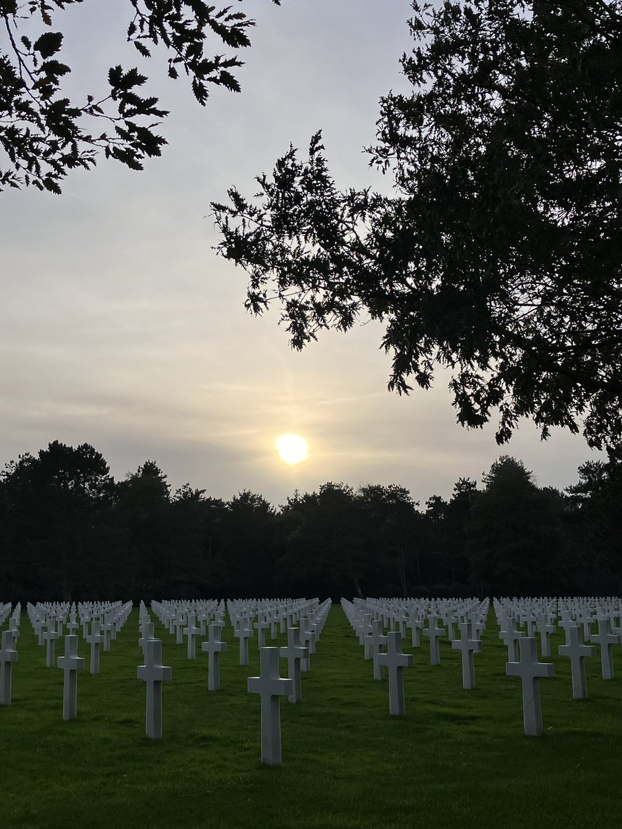 🙏🏻À jamais nous devons être reconnaissants à ces jeunes soldats américains, canadiens, britanniques qui le 6 juin 1944 ont donné leur vie pour nous offrir notre liberté. Nombre d’entre nous ne seraient pas là aujourd’hui. Allez visiter notre belle Normandie et leur rendre hommage