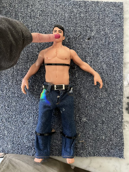 My newest room mate has just arrived at the farm and in bondage nonetheless! Look out giantess fans,