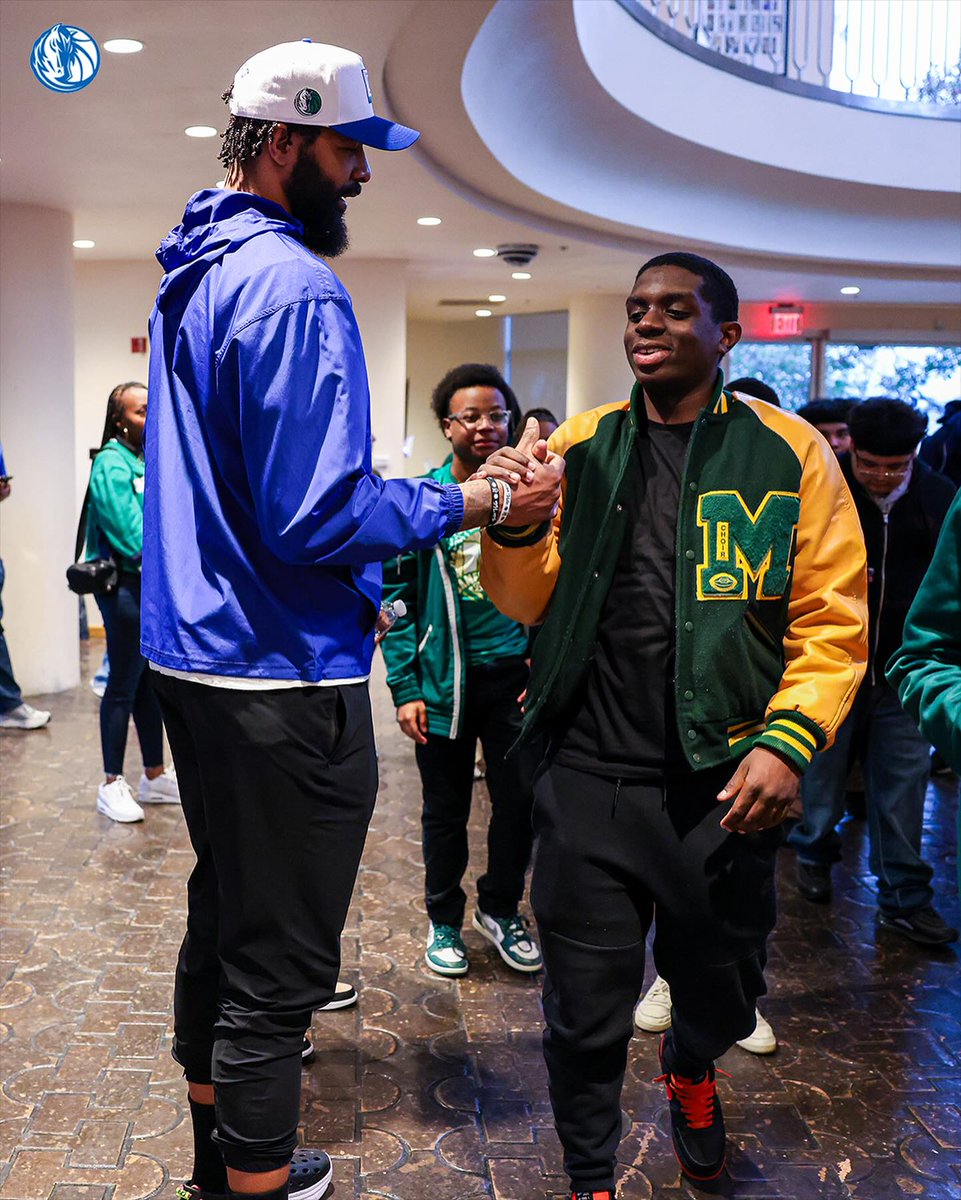 dallasschools's tweet photo. LET'S GO MAVS! #OneForDallas https://t.co/ZAGKNaLt9J