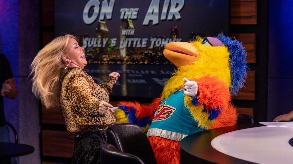 OnTheAirSD's tweet photo. Throw back to the time Mary Murphy gave some dancing lessons to the San Diego Chicken! #ontheairsd #TBT⁠ https://t.co/Vq5FeM74os