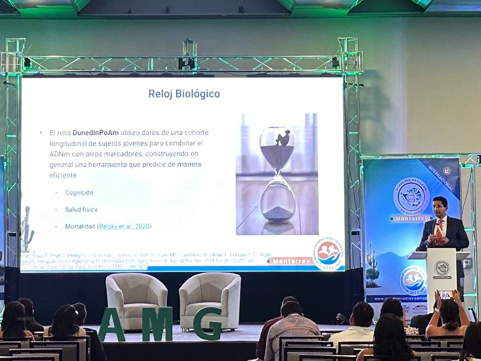 AMGeriatriaAC's tweet image. Segunda ponencia del #Módulo6 - Gerociencia -, con el tema “Implementación de Gerociencia en la práctica diaria”, a cargo del Dr. Jonny Pacheco Pacheco.

#Gerociencia #DrJonnyPachecoPacheco #CongresoAMG #SomosGeriatras #SomosAcademia
