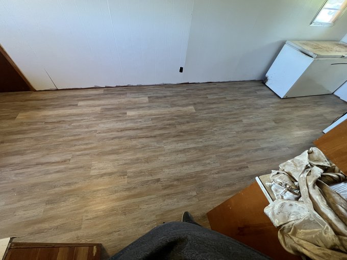 It&rsquo;s done and so am I for today!! Dogs room/mud room/laundry room is finished ✅ this is what I&rsquo;ve been