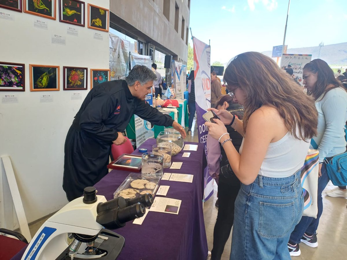 UPPachuca's tweet photo. #FelizJueves 

La Universidad Politécnica de Pachuca participa en el Festival Pachuca: Aires de Aprendizaje, donde tenemos la oportunidad de promover la oferta educativa en Licenciaturas, Ingenierías y Posgrados.

#OrgulloUPP
#NuestraRazónDeSerTú https://t.co/AXMeX3fWgo