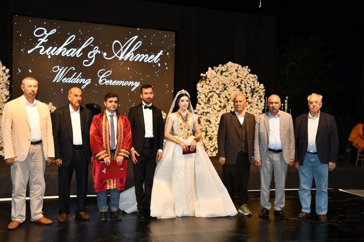 Gülel ve Tokdemir Ailesinin Mutlu Günü urfasiyaseti.com/gulel-ve-tokde… <a href="/HBasriGulel/">Hasan Basri Gülel</a> <a href="/AkifGulel/">akif gülel</a> <a href="/halil_gulell/">HALİL GÜLEL</a> <a href="/merBUCAK20/">Ömer BUCAK</a> <a href="/BEKRSAMGLEL/">Bekir GüLEL</a> <a href="/mhakanguler/">Hakan Gülel</a> <a href="/yasarhamidan/">M.yaşar  hamidanoglu</a> <a href="/hasan_izoll/">Hasan İzol</a> <a href="/velikadooglu/">veli kadooğlu</a> <a href="/serkanoflaz/">Serkan OFLAZ</a> <a href="/Serdil_Karahan/">Şerdil Karahan</a> <a href="/Bahrigulel/">BG</a> <a href="/siyaseturfa63/">URFASİYASETİ</a> <a href="/Halilkus630663/">Halil kuş (Yedek Hesabım)</a> <a href="/nkarakucak/">Neşet karakucak</a> <a href="/SultanGLL_123/">SULTAN GÜLEL🇹🇷</a>