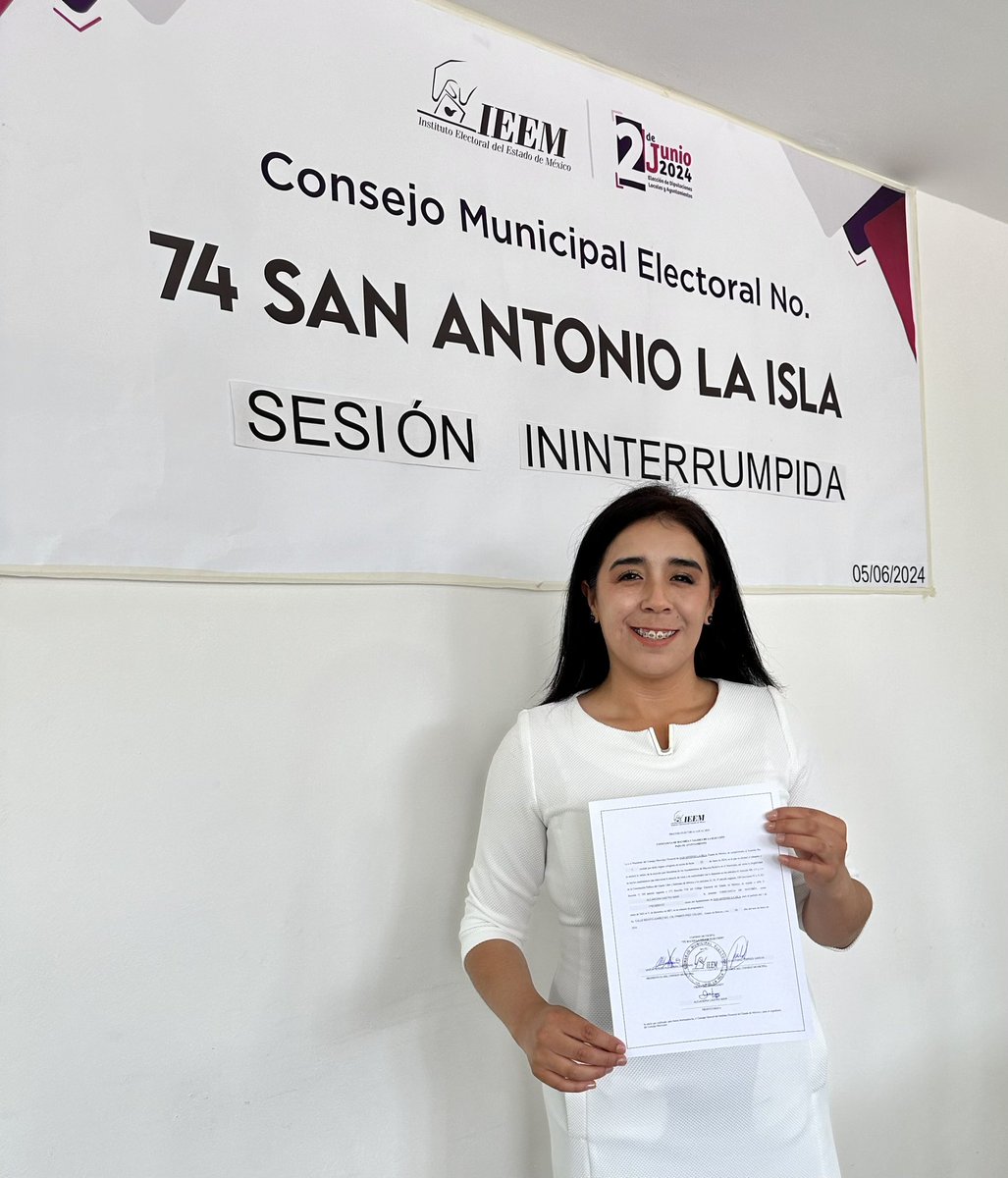 AleCastroSoy's tweet photo. Gracias a su confianza, recibimos la constancia de mayoría por parte del @IEEM_MX, que nos acredita como ganadores en este proceso electoral. Será el honor más alto de nuestras vidas poder servirles.
#SanAntonioLaIsla https://t.co/oUiZgvpQOg