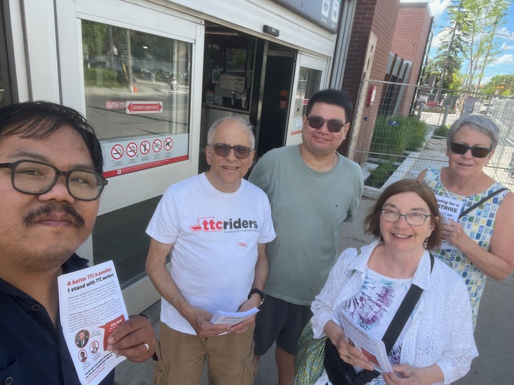 ttcriders's tweet photo. #TTC workers are fighting to keep transit public and protect TTC service levels in Etobicoke, North York, and Scarborough. 

Across Toronto, transit riders are calling for a fair deal now! 

Contact TTC CEO Rick Leary and decision-makers before midnight!  https://t.co/y8saXa85Fk https://t.co/kvHFvSBTd6