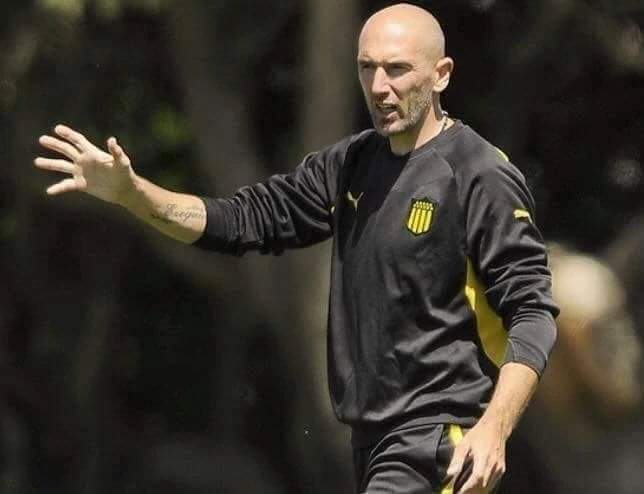 URUGUAYLATECAP ® tweet media