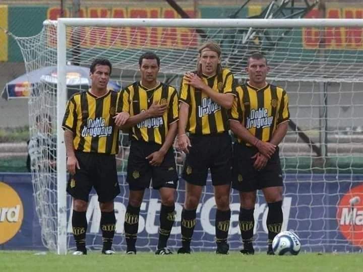 URUGUAYLATECAP ® tweet media