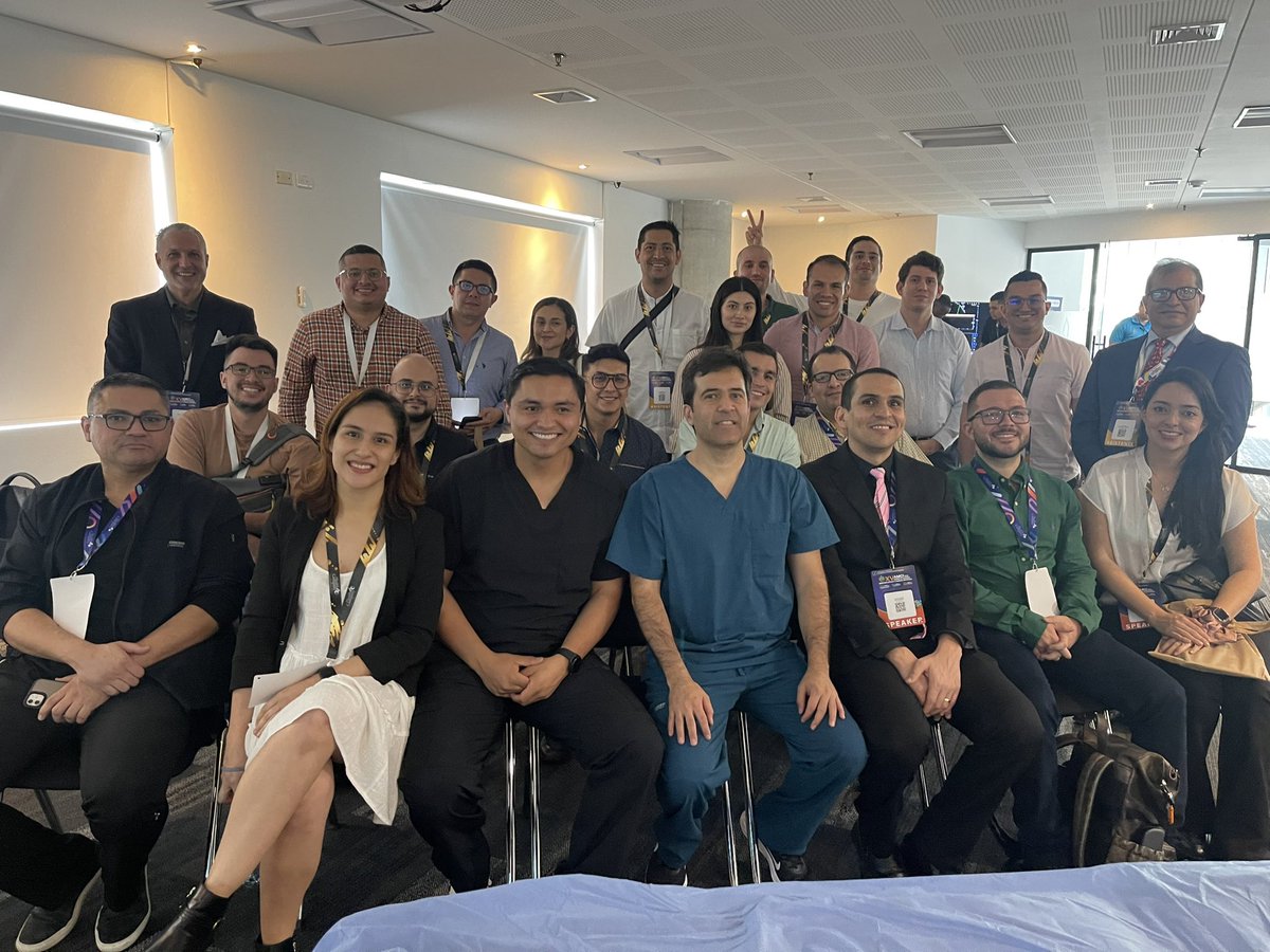 ANDRESMFC14's tweet photo. @AMCI_Colombia @KosmosLatAm para enseñar #POCUS #CongresoColombianoCuidadoIntensivo https://t.co/nFo6HU704t