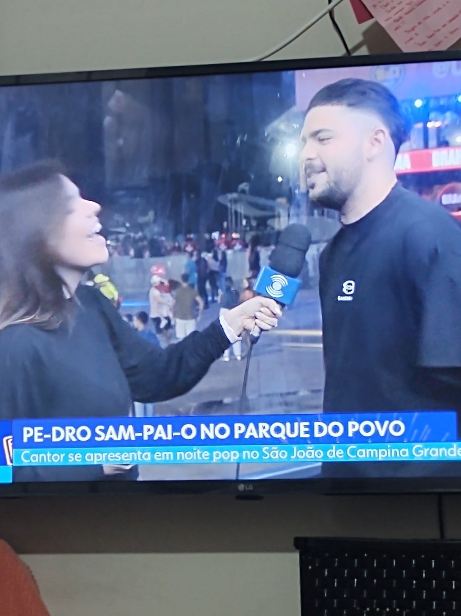 caquichannel's tweet photo. Engraçadinho o estagiário do #jpb2 kkkkk @DjPedroSampaio #PedroSampaio #CampinaGrande https://t.co/hJmKQb1Kvs