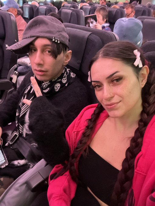 We just keep getting hotter, happier, healthier and wealthier together <3 https://t.co/vpaYc87AmY