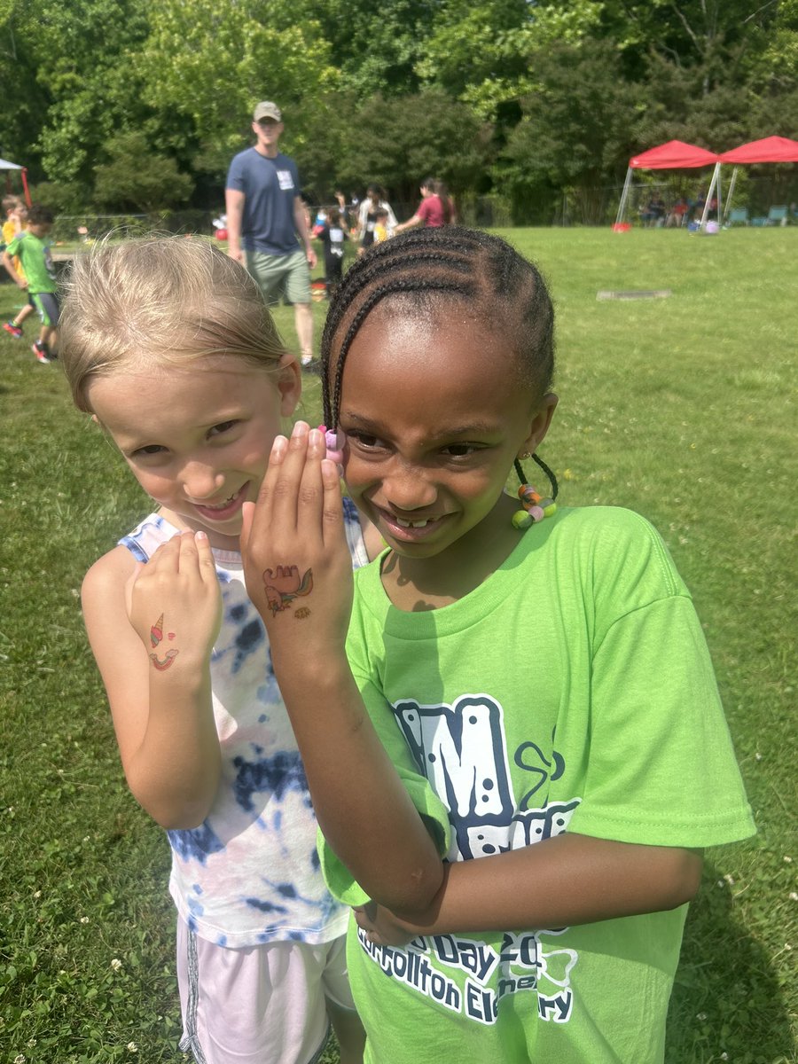 emannteaches's tweet photo. Field day was a success! Mrs Madden @CarrolltonES Nailed it 🥳 #lifeinkinder https://t.co/4JLYzQcQ1W
