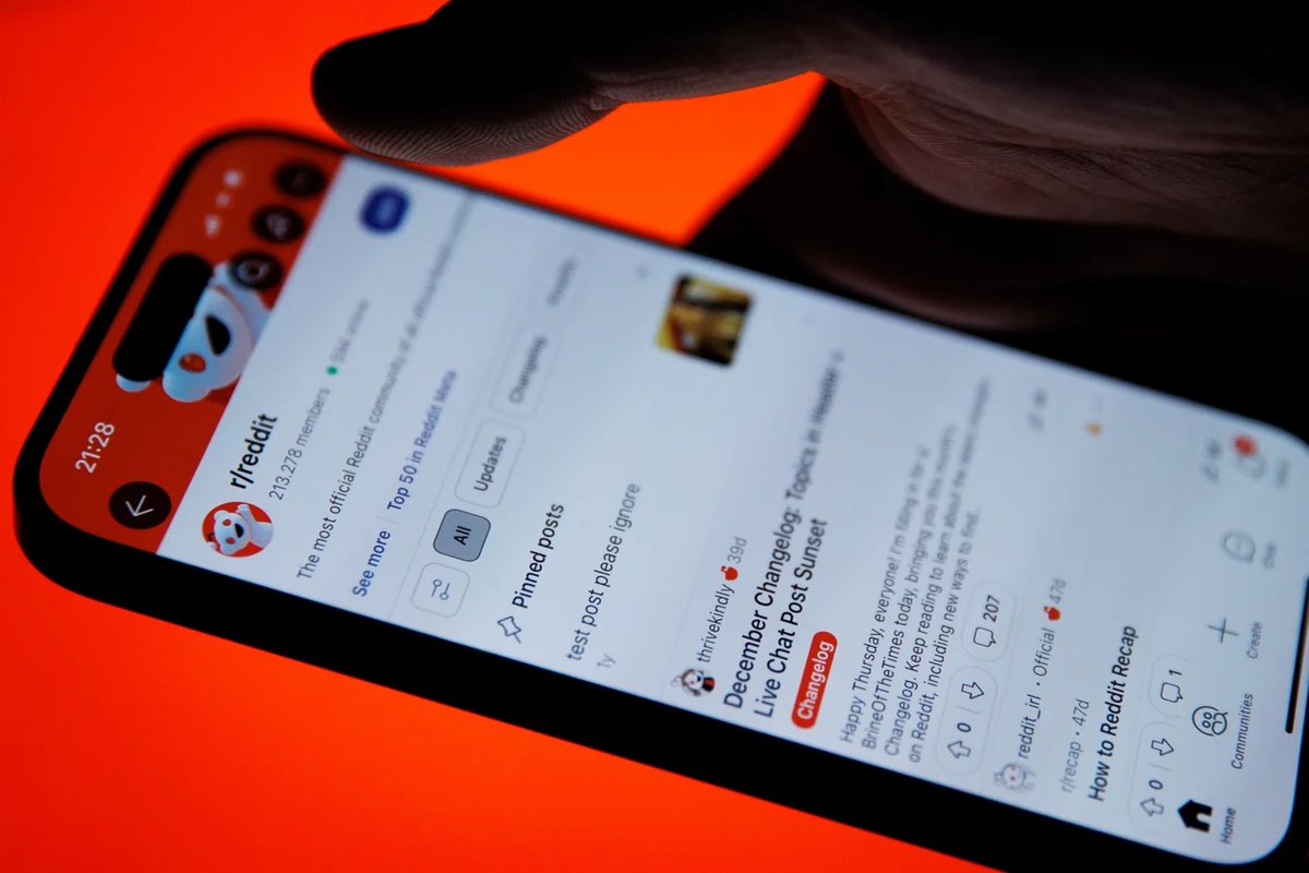 Valerie Reyna is part of a team developing an AI tool to connect online rhetoric and real-world behavior. Their study revealed how specific language phrasing and misinformation on Reddit can predict when users will reject COVID vaccines. Read more <a href="/sciam/">Scientific American</a>: scientificamerican.com/article/ai-too…