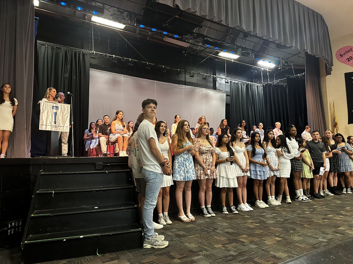 Deana Baumert tweet media