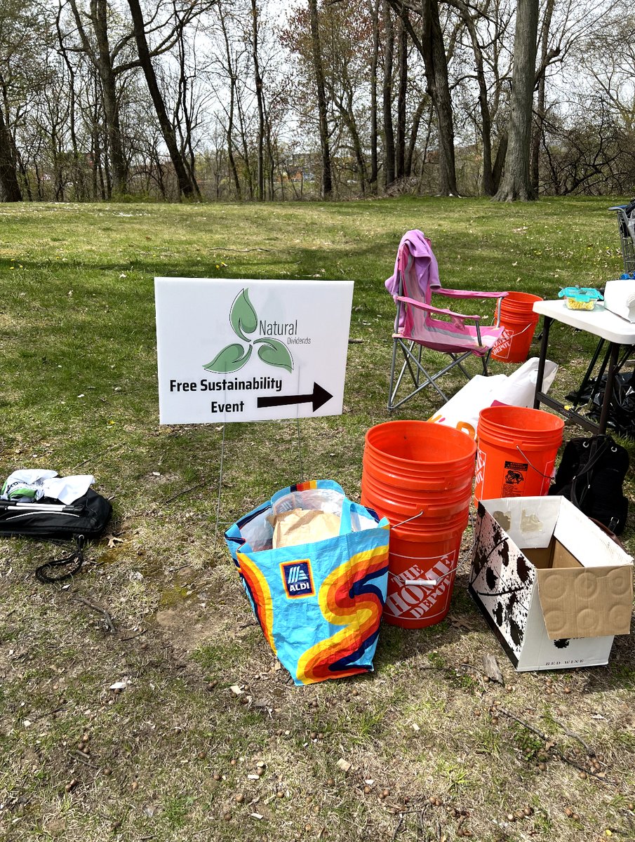 natdividends's tweet photo. We can hardly believe it’s already been over a month since our Earth Day Cleanup back in April! We’ve been a little busy here at Natural Dividends working on more cleanups and events to organize, but we still wanted to share some photos with you all. 🌎🌱

Full post on Insta! https://t.co/dEq0BGCrLN