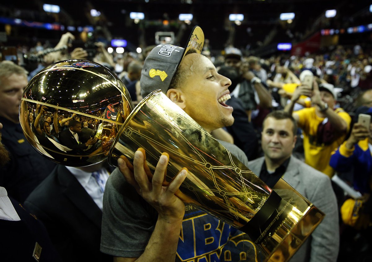 OnBallSteph's tweet photo. Steph Curry is an all-time Finals performer:

27.3 PPG
6.0 APG
5.8 RPG
1.6 SPG
0.3 BPG

59.6 TS%, +138 in 34 GP https://t.co/AzekBayBr8