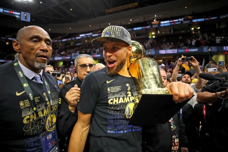 OnBallSteph's tweet photo. Steph Curry is an all-time Finals performer:

27.3 PPG
6.0 APG
5.8 RPG
1.6 SPG
0.3 BPG

59.6 TS%, +138 in 34 GP https://t.co/AzekBayBr8