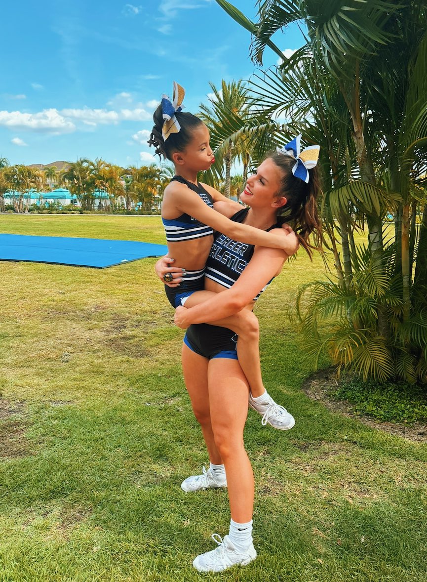 ayres_avery's tweet photo. so excited for my third year with the dream team 💙 @CACheetahs https://t.co/A3CcGVBJ4z