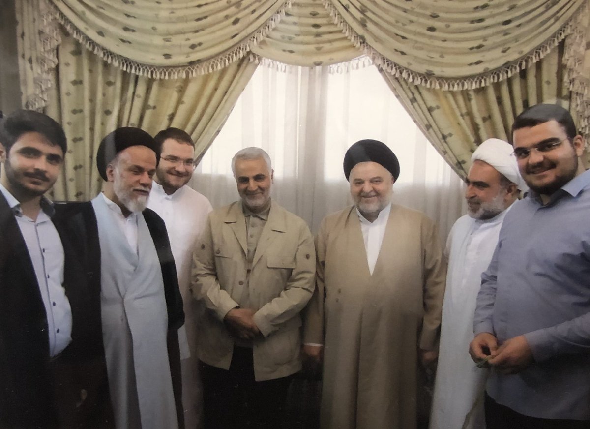 Bir çok kardeşin ilkkez göreceği 
Bir resim bırakıyorum 

Şehit serdar 
Ayetullah Seyyit Cevat şehristani yi
Ziyaret ederken çekilen aile resmi

Şehit gibi yaşayıp şehit oldular
Niceleri varki şehadet şerbeti içmeyi
Bekliyorlar.... 

Direniş eksenine selam olsun