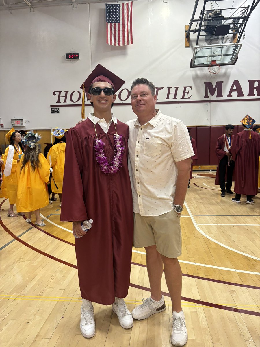 Jacob_Badillo_'s tweet photo. Graduated last night. Will miss my guys and what not.🎓
Big thanks to my coaches, teacher and parents for helping me reach this moment.
Excited for what’s next. https://t.co/5uZqx1zcMb
