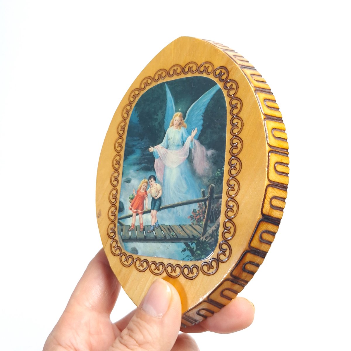 ArtmaVintage's tweet photo. Vintage #HolyPicture Scene, #CatholicAngel and Children, Wooden wall hanging picture #1970s, Collectibles #ReligiousWallArt  https://t.co/a35xA4i2UB https://t.co/GaXNXsxpUu