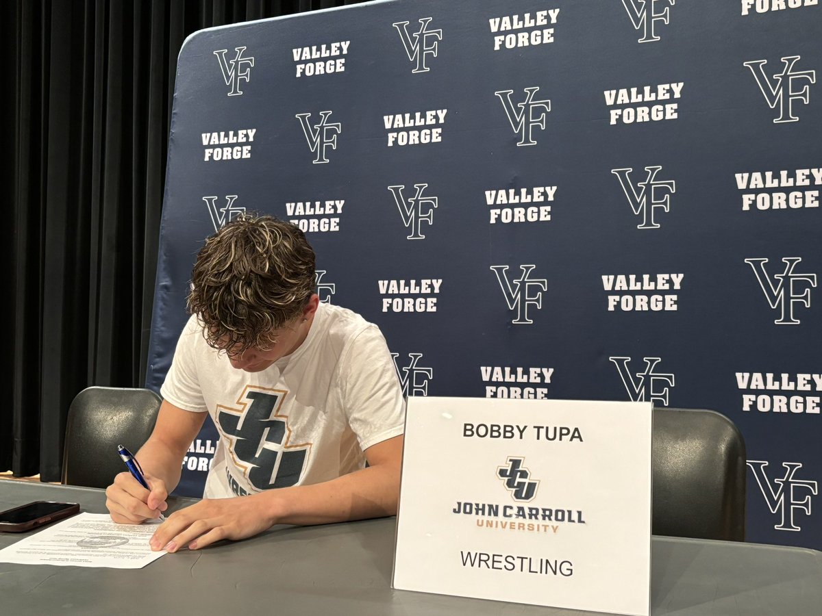 VFBoysWrestling's tweet photo. Congratulations to Bobby Tupa!!! From Parma/Valley Forge to John Carroll University.
#RedmenStrong
#PatriotStrong
#JCUBlueStreaks https://t.co/cjZXSSEnCn