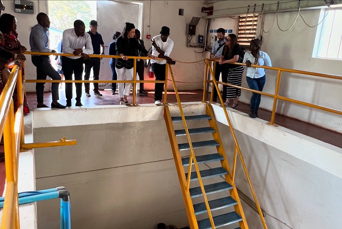 Access to clean drinking water is essential. More than 1/3 of all people living in #Zambia have no safe access to clean water and around half have no access to sanitary facilities. This is why the 🇱🇮 Development Service also supports the #waterforwater project.