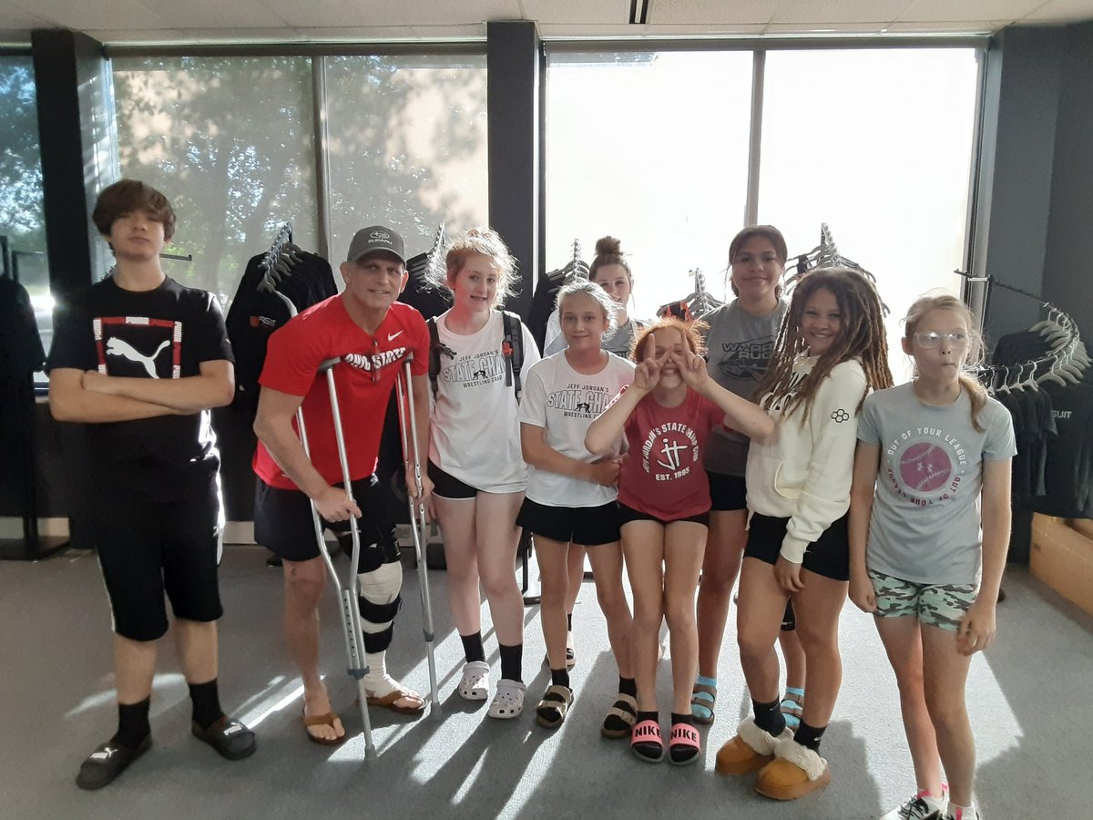 Ran into Tom Ryan, head coach at Ohio State, before practice at Pursuit.
Devin, Coach, Jenna, Kaelynn, Payton, Jadelyn, Abby, Jocelyn, Madison