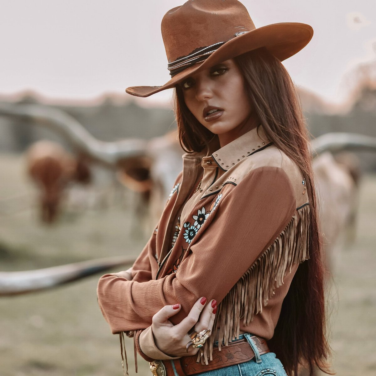 paytonhowie's tweet image. Mamas don’t let your cowboys grow up to be babies. #ramblinwoman #ramblinman