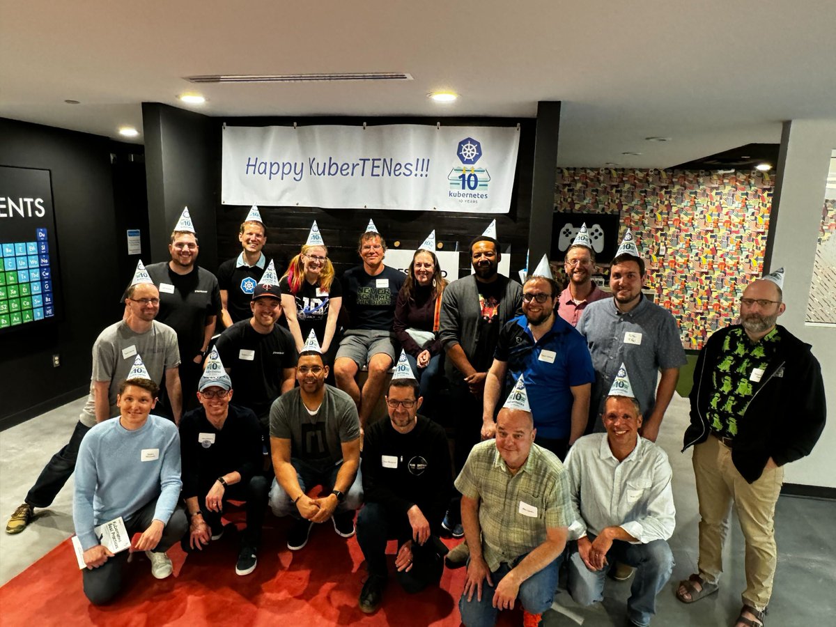 Bridget Kromhout tweet media