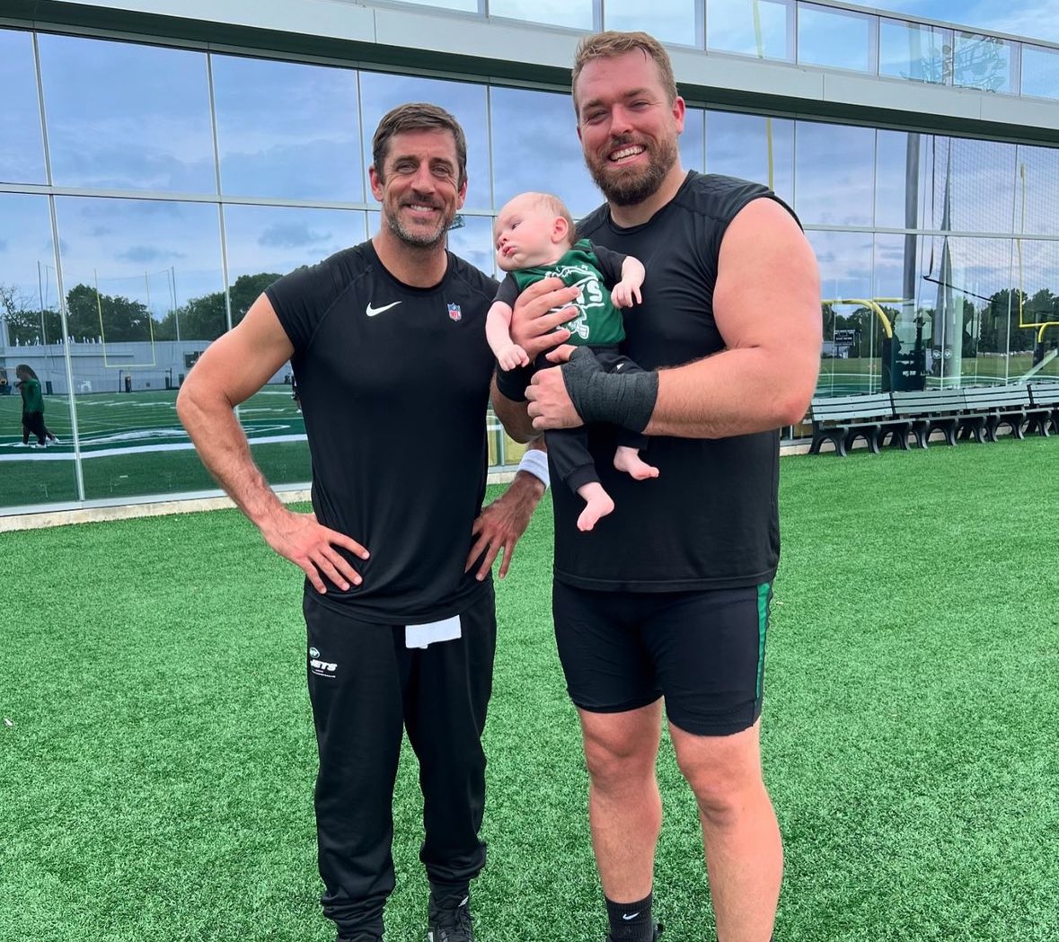 Nick Shine (@nickshineshow) on Twitter photo Even <a href="/WSchweitzer71/">Weston Schweitzer</a> son is impressed by the presence of <a href="/AaronRodgers12/">Aaron Rodgers</a> today <a href="/nyjets/">New York Jets</a> practice.
Young man won’t even be a year old when he gets to experience his first #jets Super Bowl victory! Even <a href="/WSchweitzer71/">Weston Schweitzer</a> son is impressed by the presence of <a href="/AaronRodgers12/">Aaron Rodgers</a> today <a href="/nyjets/">New York Jets</a> practice.
Young man won’t even be a year old when he gets to experience his first #jets Super Bowl victory!