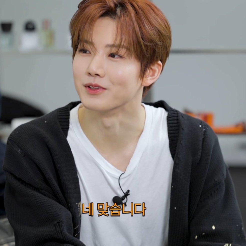 This neckline suits him the best #JUNKYU #준규 #ジュンギュ #จุนกยู