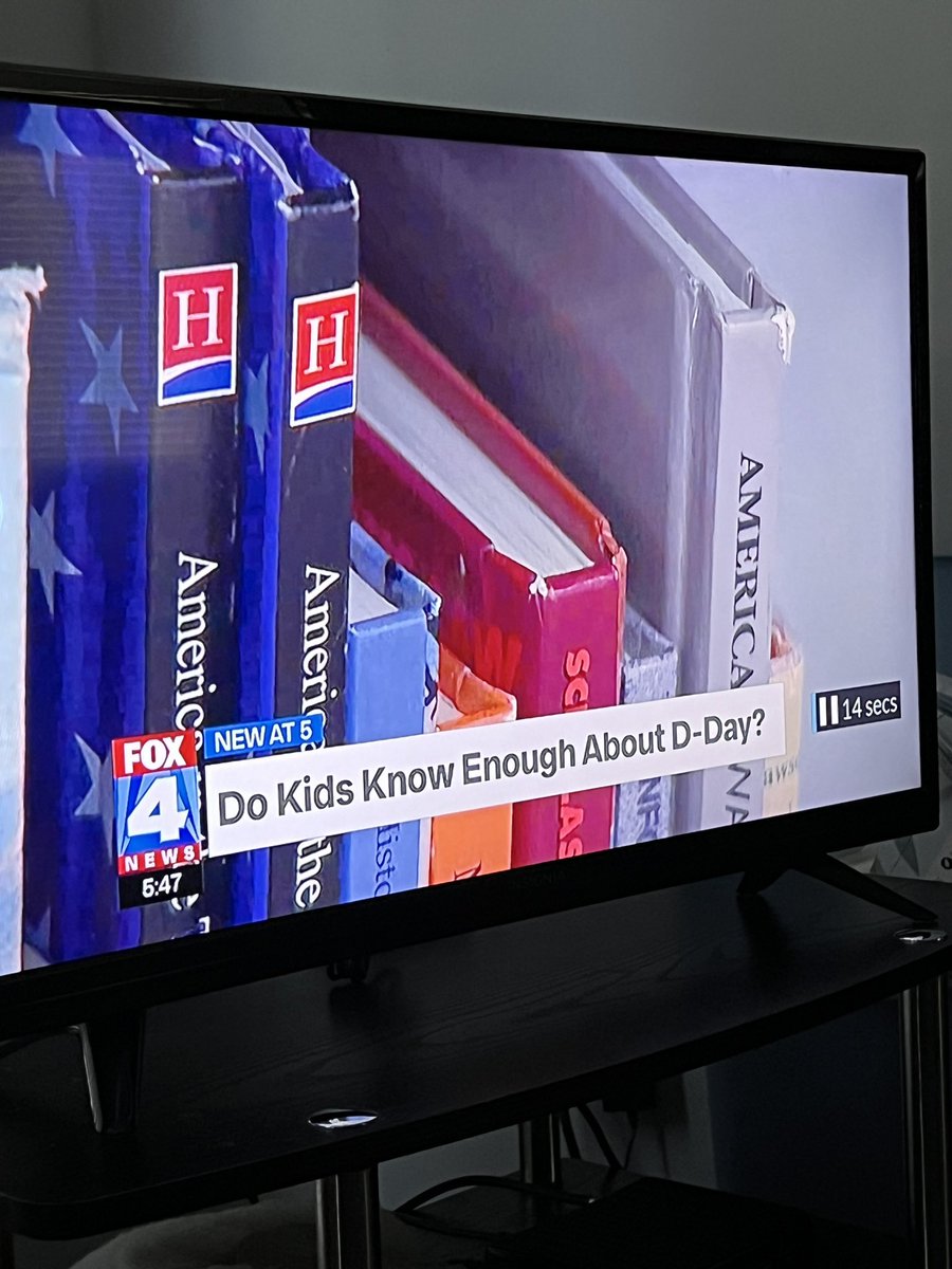 Another story on how students don’t know enough about history….. hmmmmm.
Wonder how we could fix it???? I wonder…… 

This just makes me see red….😡😡😡