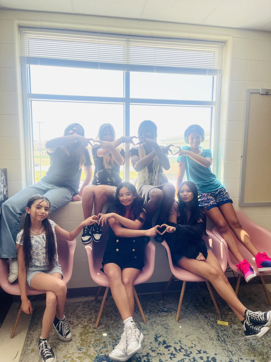 StrausGT's tweet photo. 2023-2024 school year is in the books! Have a great summer vacation to all my GT families and students 🥰 ☀️ 🌴 @NISDStraus @NISDGTAA  @RootEdSA https://t.co/ilbQJExgRT