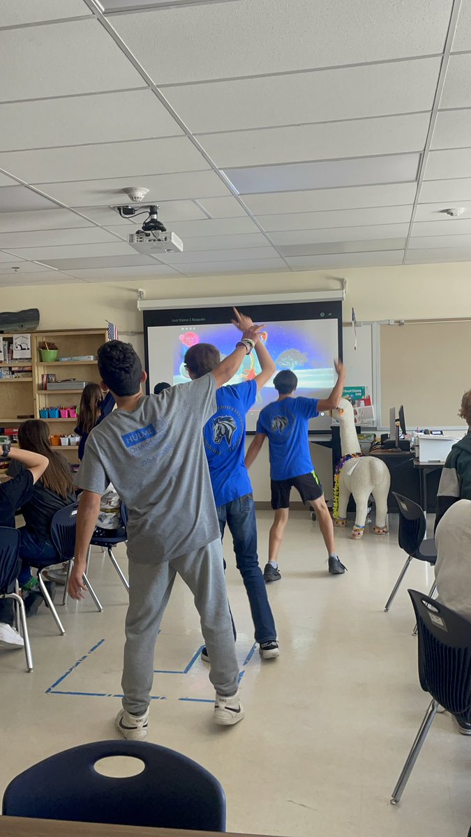 StrausGT's tweet photo. 2023-2024 school year is in the books! Have a great summer vacation to all my GT families and students 🥰 ☀️ 🌴 @NISDStraus @NISDGTAA  @RootEdSA https://t.co/ilbQJExgRT