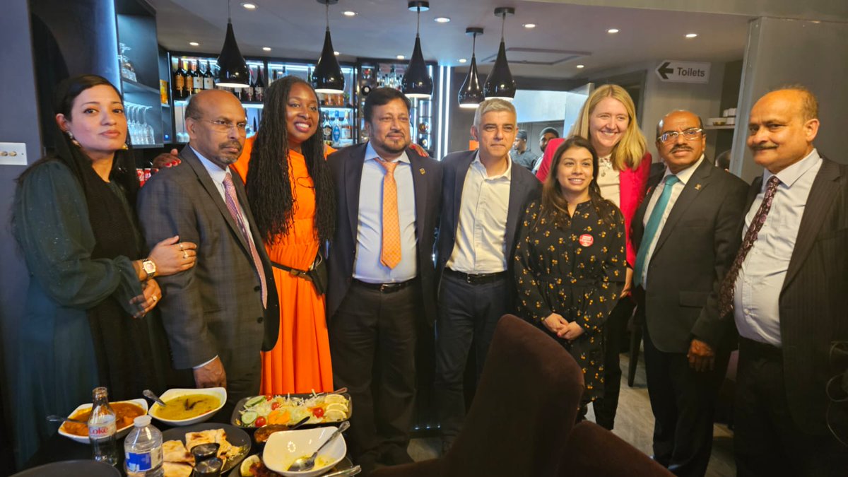 iamritabegum's tweet photo. Brilliantly organised fundraising dinner for @DawnButlerBrent at The Khas Lounge with few special guests our fantastic mayor of London @SadiqKhan Along  with  @TulipSiddiq @KarenPBuckQP @Georgia_Gould @MAsgharButt @KrupeshHirani @AdamHug  @RyanHack_ @JumboChan  #GE2024 🗳🌹🗳 https://t.co/RdgrkKyOCJ