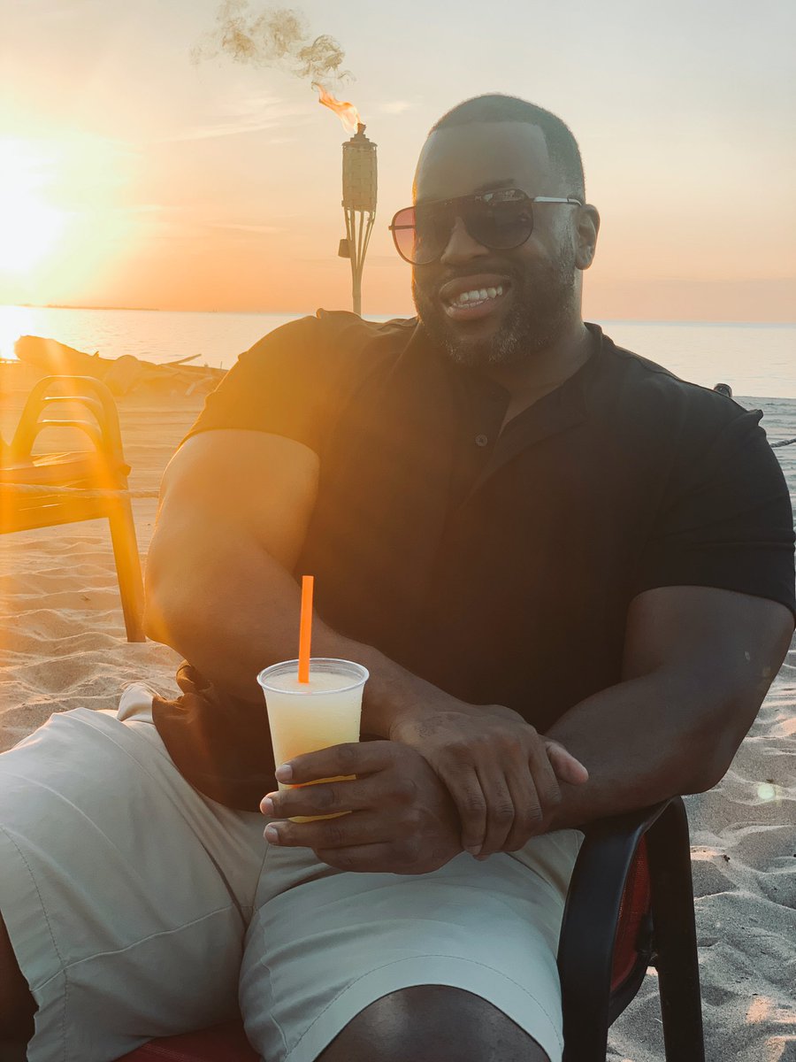 YesKing 🌞🦈⚡️🌎 tweet media