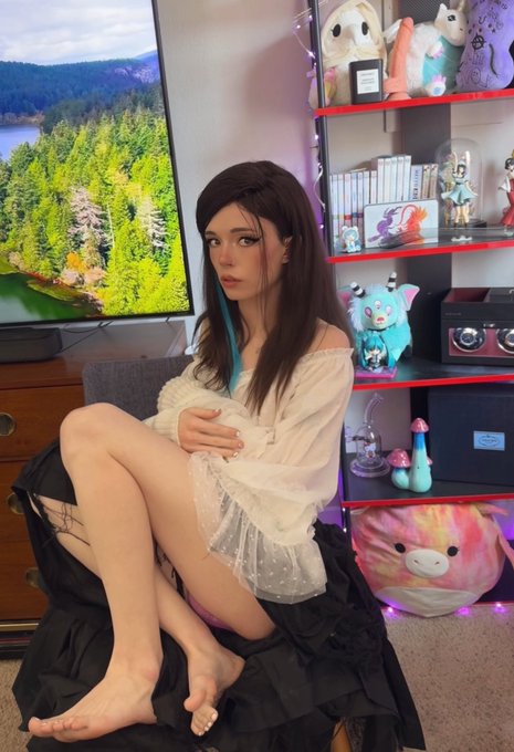 My homies always were fans of my feet.. 🤔🤷&zwj;♀️ https://t.co/hE1C04KurO<a href="/tag/cute"class="tags"><span>#cute</span></a><a href="/tag/rp"class="tags"><span>#rp</span></a><a href="/tag/trap"class="tags"><span>#trap</span></a><a href="/tag/tgirl"class="tags"><span>#tgirl</span></a><a href="/tag/trans"class="tags"><span>#trans</span></a><a href="/tag/gooner"class="tags"><span>#gooner</span></a><a href="/tag/femboy"class="tags"><span>#femboy</span></a>