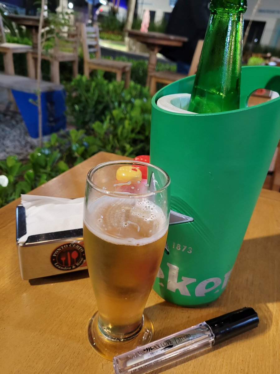 Franzinhajp's tweet photo. Solidão ou Solitude? https://t.co/ZgQRXKTFKG