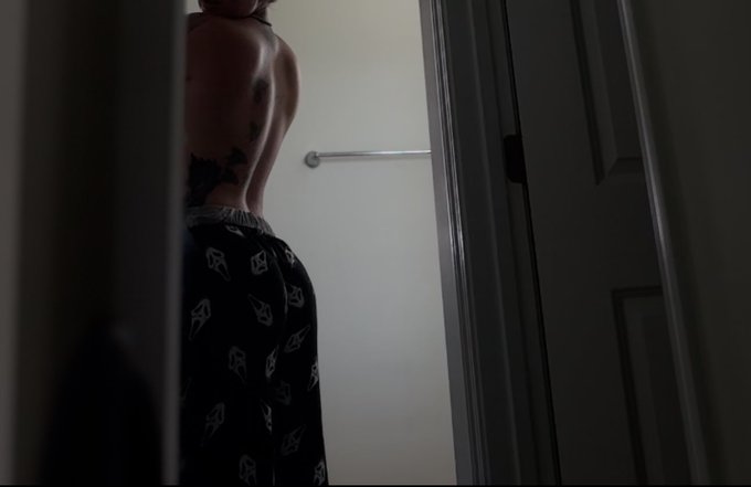 I&rsquo;m falling in love with my body again https://t.co/cNIrA51YqP<a href="/tag/noicepartner"class="tags"><span>#noicepartner</span></a>